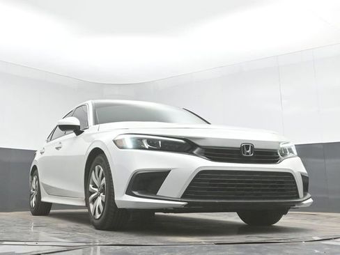 Used 2023 Honda Civic LX image 27