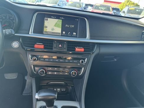 Used 2019 Kia Optima SX FWD image 28