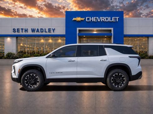 New 2026 Chevrolet Traverse Z71 w/ Enhanced Driving Package AWD/4WD image 4