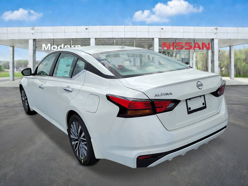New 2026 Nissan Altima 2.5 SV FWD image 4