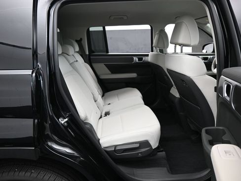 Used 2024 Hyundai Santa Fe SE FWD image 34