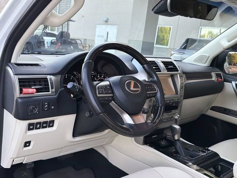 Used 2021 Lexus GX 460 Premium w/ Premium Package AWD/4WD image 16