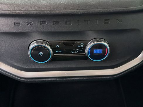 Used 2025 Ford Expedition Max Active AWD/4WD image 26
