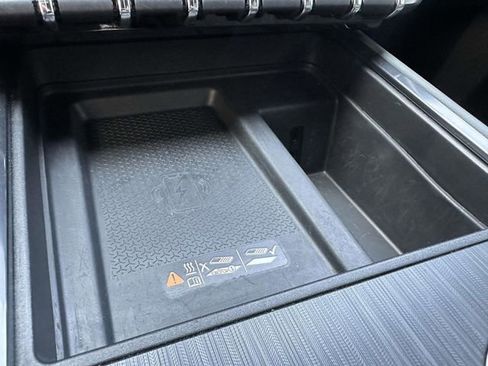 Used 2024 GMC Acadia AT4 w/ Luxury Package image 21