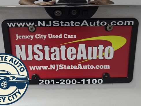 Used 2021 Chevrolet Traverse Premier image 31