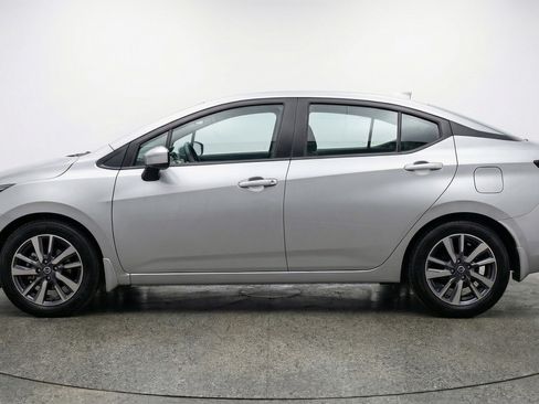 Used 2025 Nissan Versa SV w/ Trunk Package image 5