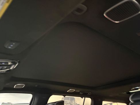 Used 2023 Jeep Grand Wagoneer Series III AWD/4WD image 28