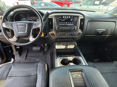 Used 2017 GMC Sierra 2500 Denali w/ Duramax Plus Package image 26