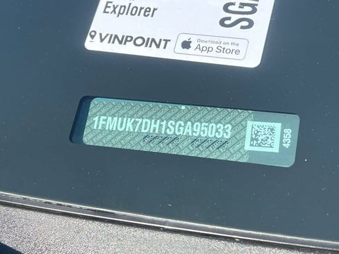 Certified 2025 Ford Explorer Active image 31