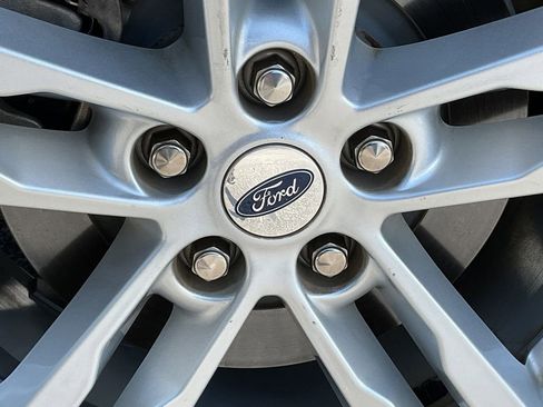 Used 2023 Ford Explorer XLT RWD image 11