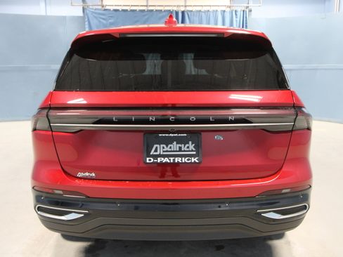 New 2026 Lincoln Nautilus Premier image 27