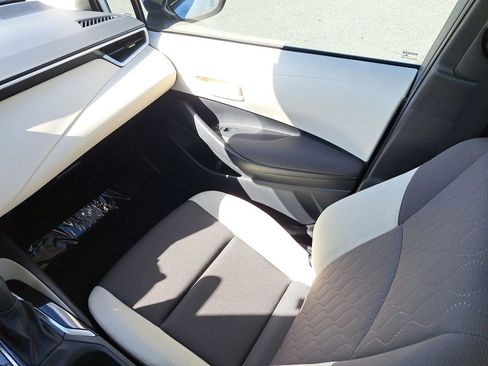 Certified 2025 Toyota Corolla LE image 12