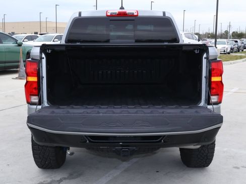 Used 2024 Chevrolet Colorado ZR2 w/ ZR2 Convenience Package III image 9