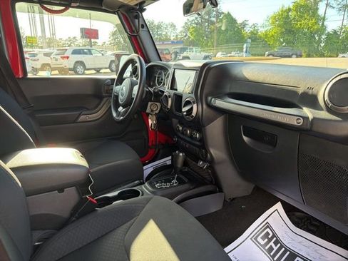 Used 2017 Jeep Wrangler Unlimited Sport image 14