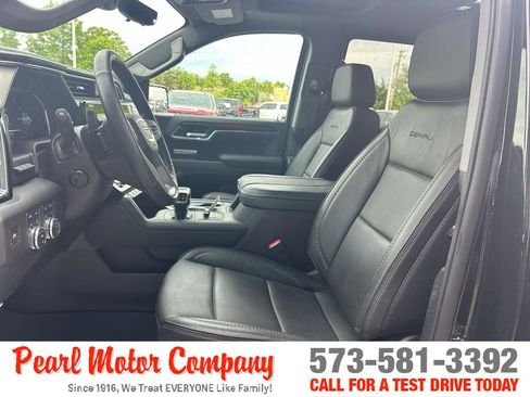 Used 2025 GMC Sierra 1500 Denali w/ Denali Reserve Package AWD/4WD image 12