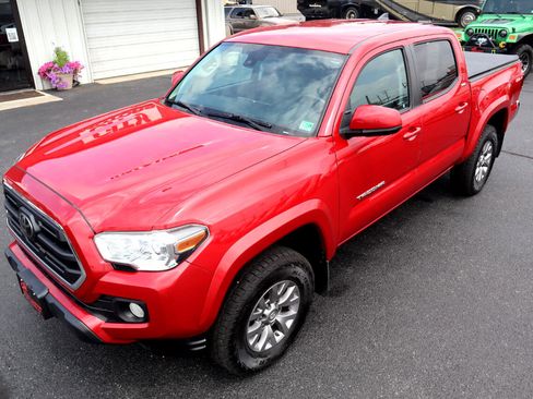 Used 2019 Toyota Tacoma SR5 image 10