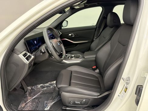 Used 2026 BMW 330i Sedan w/ Premium Package RWD image 5