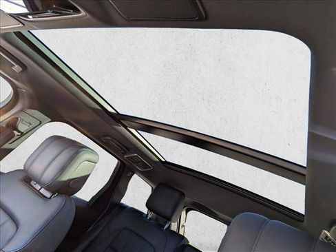 Used 2021 Land Rover Range Rover Sport HSE Silver Edition image 15