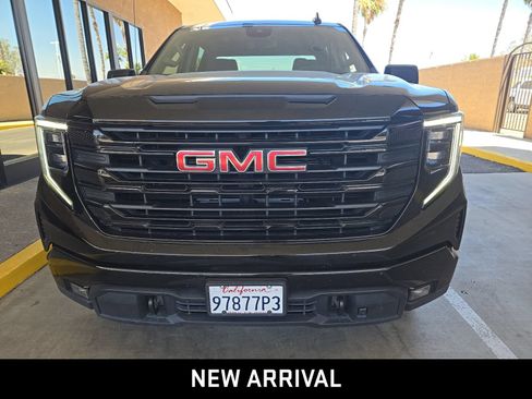 Certified 2022 GMC Sierra 1500 Elevation RWD image 2