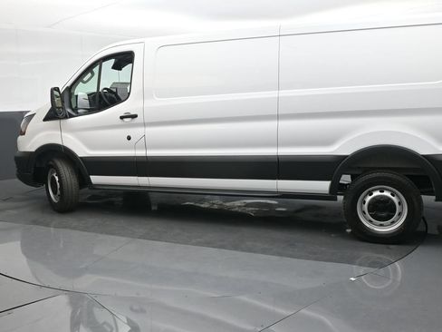 New 2026 Ford Transit 250 Low Roof RWD image 21