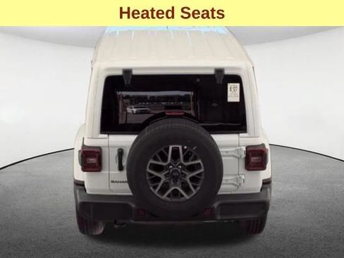 Used 2026 Jeep Wrangler Unlimited Sahara AWD/4WD image 7