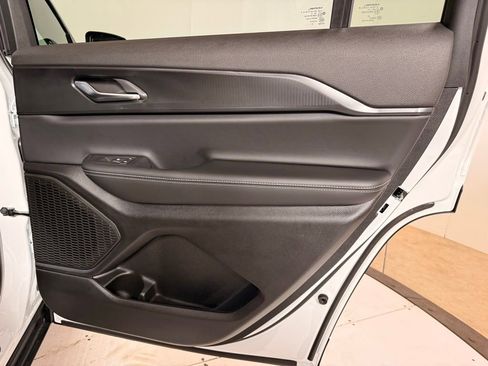New 2025 Jeep Grand Cherokee L Altitude AWD/4WD image 17