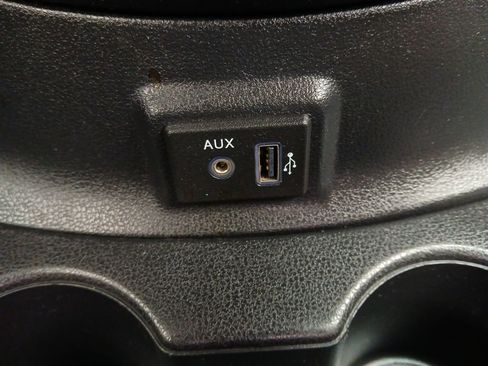 Used 2018 Nissan Versa Note SR image 5