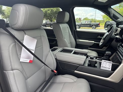 New 2026 Toyota Tundra Limited AWD/4WD image 33