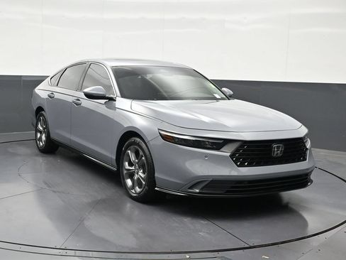 Used 2023 Honda Accord EX-L image 7