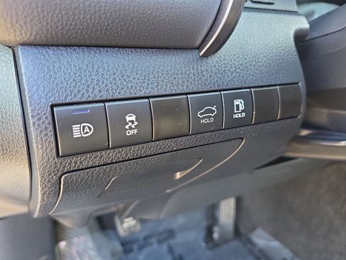 Used 2024 Toyota Camry SE FWD image 23