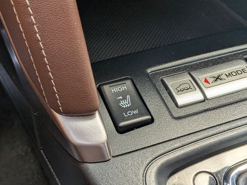 Used 2018 Subaru Forester 2.5i Touring AWD/4WD image 32