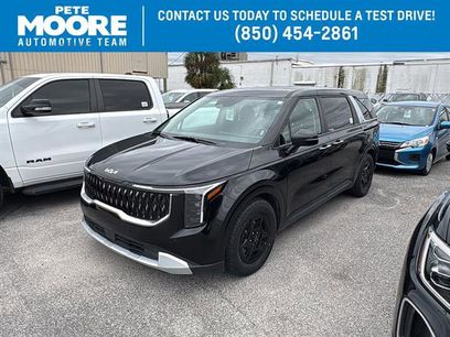 Used 2025 Kia Carnival