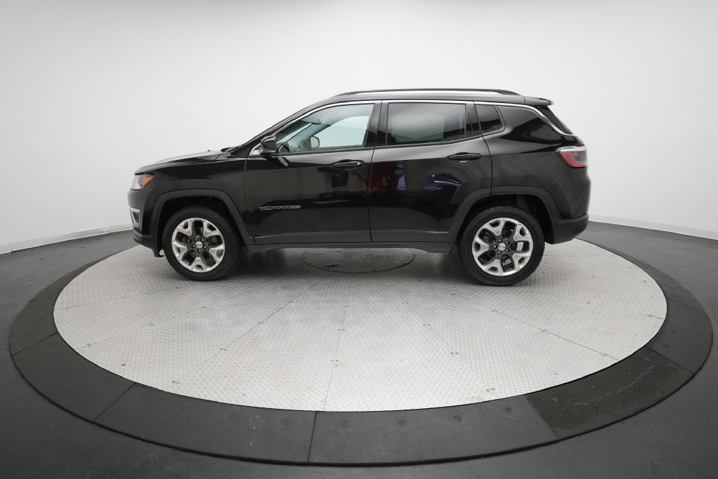Used 2018 Jeep Compass Limited w/ Navigation Group AWD/4WD image 24
