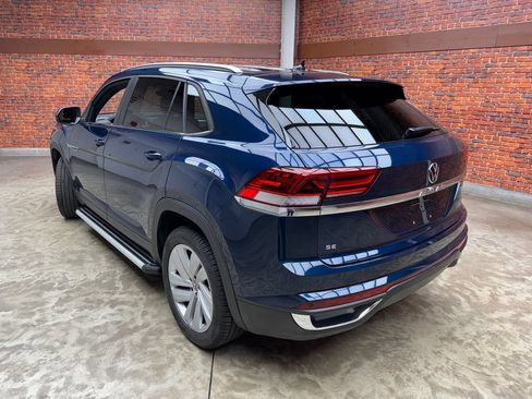 Used 2021 Volkswagen Atlas Cross Sport SE AWD/4WD image 3