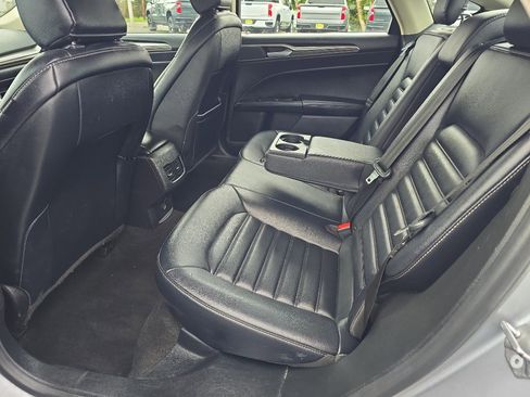 Used 2020 Ford Fusion SEL image 16