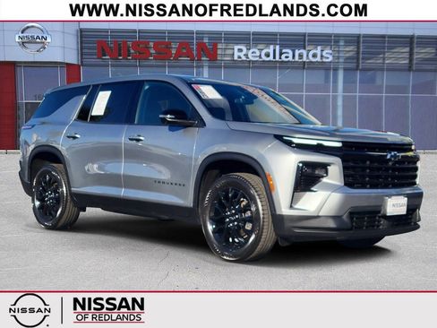 Used 2024 Chevrolet Traverse LS w/ Midnight/Sport Edition image 1