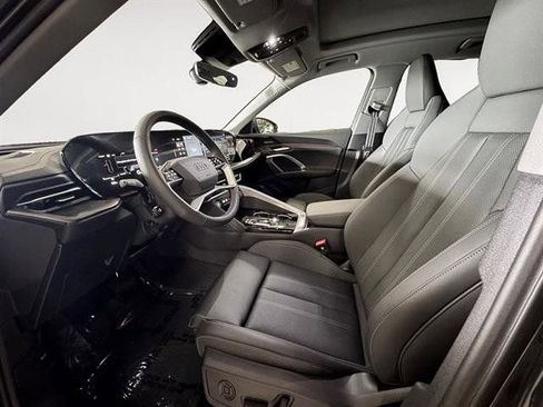 Certified 2025 Audi Q5 Premium Plus w/ Premium Plus AWD/4WD image 9