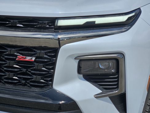 New 2026 Chevrolet Traverse Z71 w/ Enhanced Driving Package AWD/4WD image 5