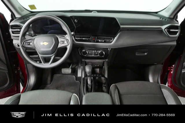 Used 2025 Chevrolet TrailBlazer LT AWD/4WD image 18