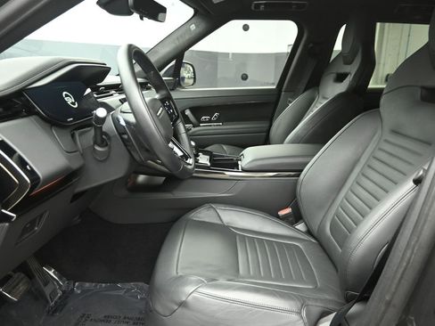 Used 2024 Land Rover Range Rover Sport AWD/4WD image 9