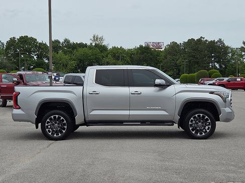 Used 2024 Toyota Tundra Limited AWD/4WD image 6