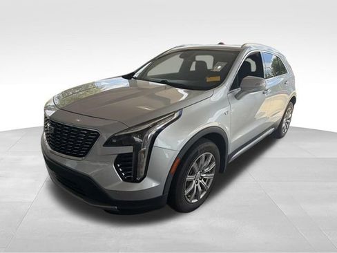 Used 2021 Cadillac XT4 Premium Luxury FWD image 1