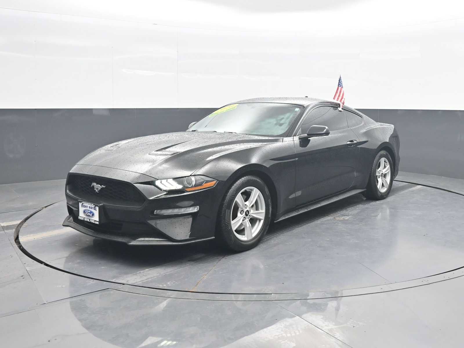Used 2020 Ford Mustang Coupe RWD image 4