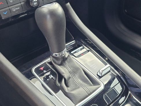 Used 2024 Jeep Compass Limited image 38