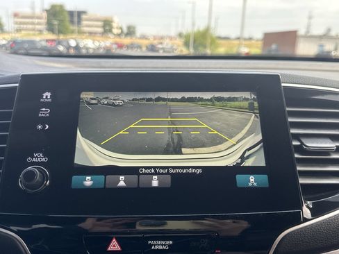 Used 2021 Honda Pilot Special Edition image 17