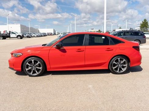 Used 2025 Honda Civic Sport Touring image 4