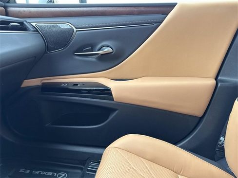 New 2025 Lexus ES 350 Ultra Luxury image 22