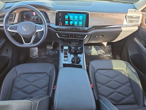 Used 2025 Volkswagen Atlas SE image 15