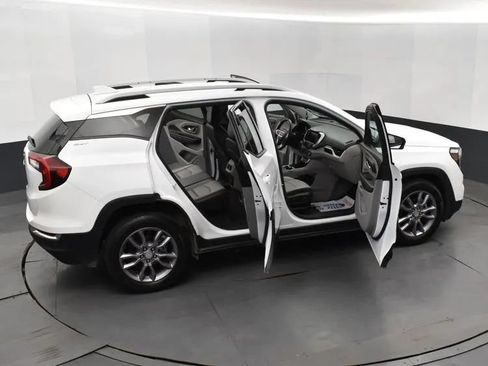 Used 2023 GMC Terrain SLT FWD image 6
