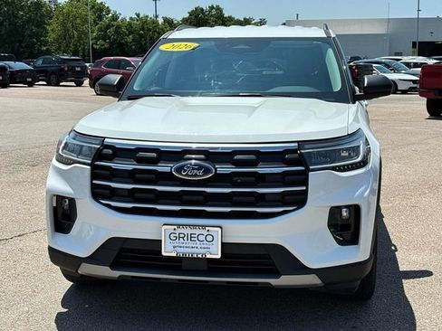 Used 2026 Ford Explorer Active w/ Active Comfort Package AWD/4WD image 7